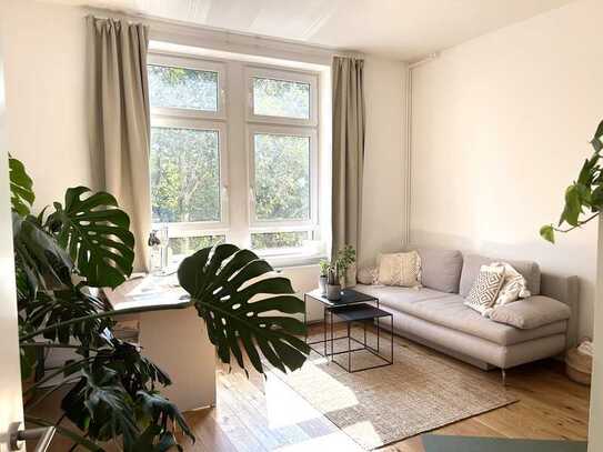 Moderne 2-Zimmer Altbauwohnung in Bornheim mit Balkon