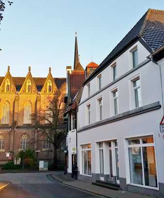 Hochwertige Büro/Praxisfläche in zentraler Lage von Krefeld Hüls