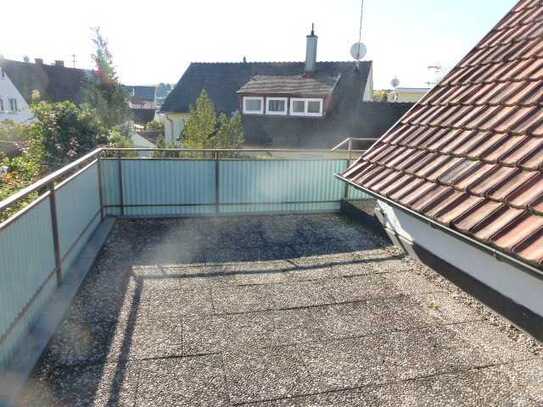 Gepflegte 3,5 Zi.-Wohnung mit EBK und Dusche Terrasse in 71032 Böblingen, WM ca.890€