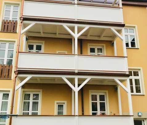 3-Zimmer-Wohnung mit Balkon und Einbauküche in der beliebten Mozartstraße - WG geeignet