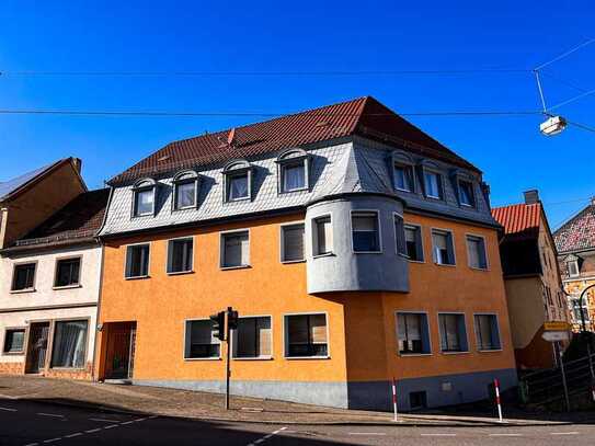 Mehrfamilienhaus mit 5 Wohnungen und Ausbaureserve in ruhiger Lage