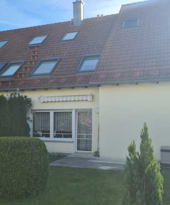 Schöne und gepflegte Erdgeschosswohnung mit Terrasse