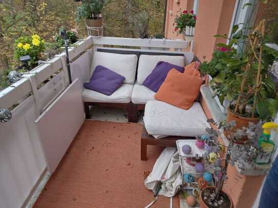 Geräumige und helle 4-Zimmer-Wohnung mit Balkon und Einbauküche in München Obergiesing