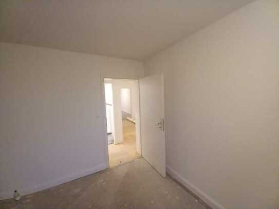 Wohnen auf einem ruhigen Innenhof, Arnimstraße 29, 4 Zimmer ca. 80qm, nach Renovierung SOFORT FREI