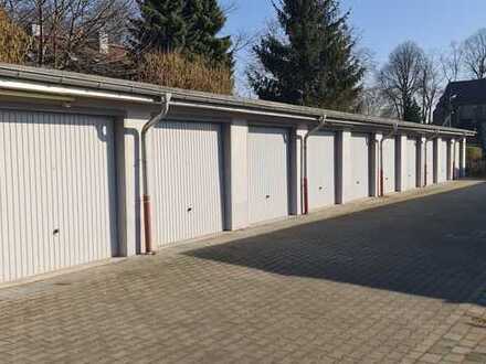 *RESERVIERT* Kapitalanlage - Garagenhof mit 17 Garagen zu verkaufen!