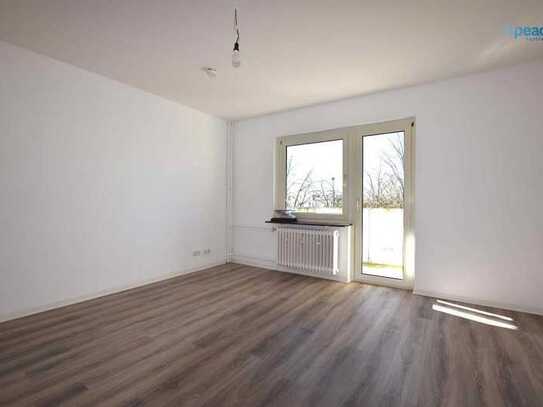 +++ Wohnungsrenovierung abgeschlossen! Gemütliche 2-Raumwohung mit Balkon und Wanne +++