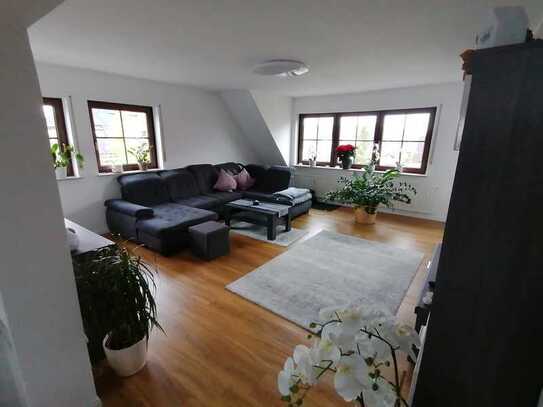 6 Zi. Whg., 140qm, Balkon, EBK, Garage, Garten, Neunkirchen a. Br.