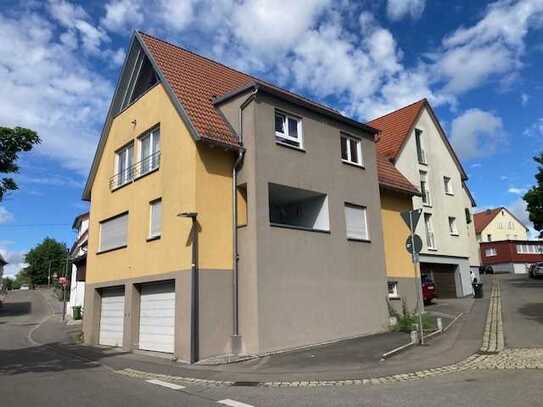 Mitten im Zentrum 
Modernes 2-Familienhaus 
im Herzen von Holzgerlingen