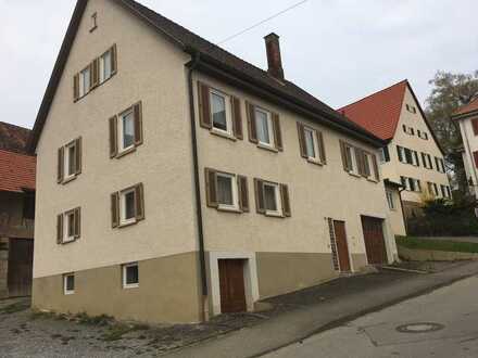 ab sofort - 7 Zimmer Wohnung in Bauernhaus in Dußlingen