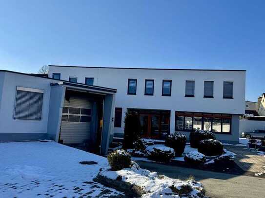 Top gepflegte Produktion/Gewerbehalle mit Kühlräumen und Gefrierräumen