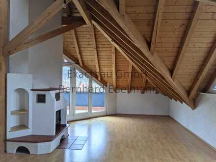 Schöne 2-Zimmer Wohnung mit ca. 80 m² mit Balkon in zentrumsnaher Lage von Ebersbach!