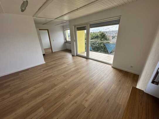 Bretten *Top-Wohnlage* 3,5 Zimmer-DG-Wohnung mit Balkon sofort zu vermieten