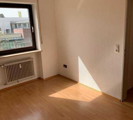 Sonnige 3-Zimmer-Wohnung mit EBK in Gersthofen