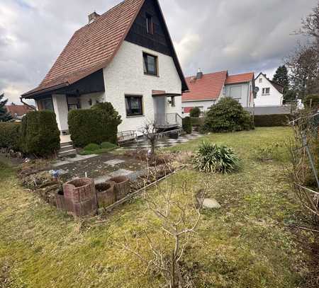 Massivgebautes Einfamilienhaus mit Terrasse und grünem Garten in Dippoldiswalde