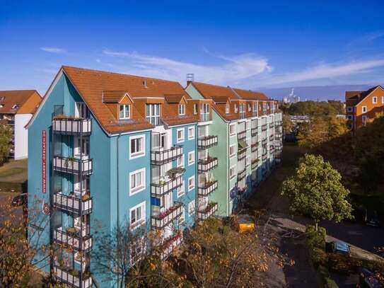 Lichtdurchflutete 2-Zimmer Wohnung mit Balkon!