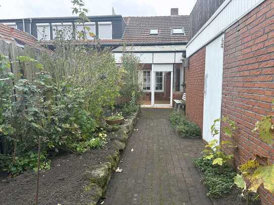 *Beide Wohneinheiten mit eigenem Garten*
Doppelhaus/Zweifamilienhaus 
in Rheine-Schotthock