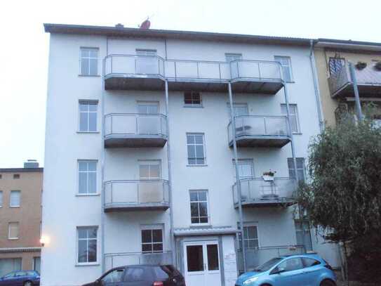 Ländlich gelegene 2-Raum-Wohnung mit Balkon in MD-Lemsdorf