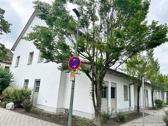 Schönes Apartment mit Gartenterrasse, EBK und 
TG-Stellplatz in kleiner, ruhiger Wohnanlage!