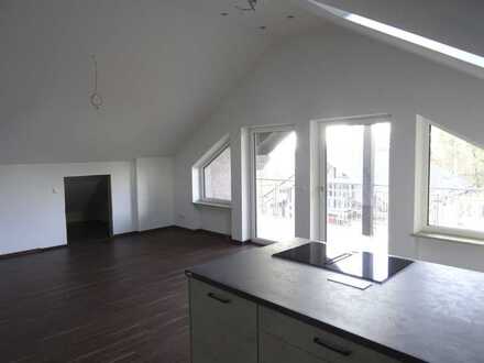 Neuwertige 3-Zimmer-Wohnung mit Balkon und voll ausgestatteter Einbauküche in Sachsen