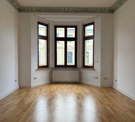 Schicke 3-Raum-Altbauwohnung mit PKW-Stellplatz* in MD Stadtfeld Ost erwartet Sie!