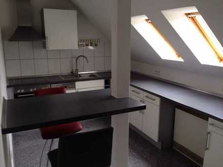 Schöne moderne 2 - Zimmer - DG - Wohnung mit Einbauküche in Kürten-City