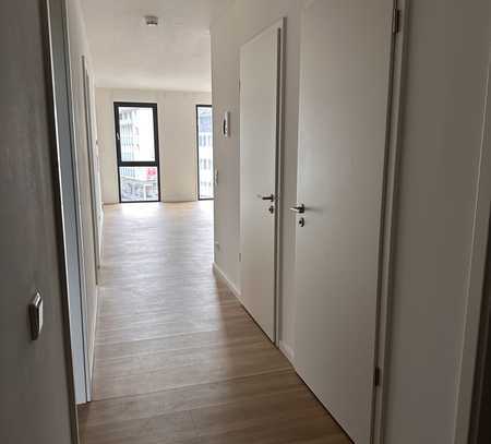 Moderne Neubauwohnung mit Balkon und Stellplatz in Mönchengladbach