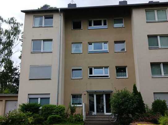 Geschmackvolle 3-Raum-Wohnung mit Balkon und EBK in Porz-Eil