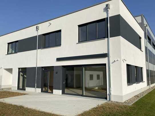 Großzügiges Büro mit Terrasse und modernster Ausstattung