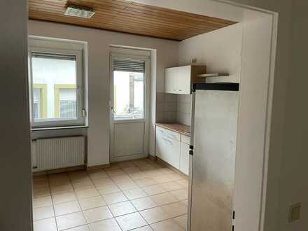 Gepflegte 3,5-Zimmer-Wohnung mit Balkon und Einbauküche in Zweibrücken