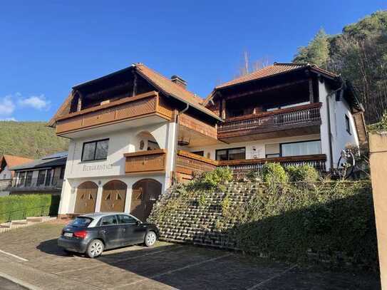 Florierendes Gästehaus mit Wohnung im Naturparadies Pfälzer Wald sucht neuen Eigentümer