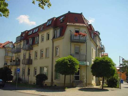 Neu sanierte 2-Zi.-Whg. mit Einbauküche und Balkon