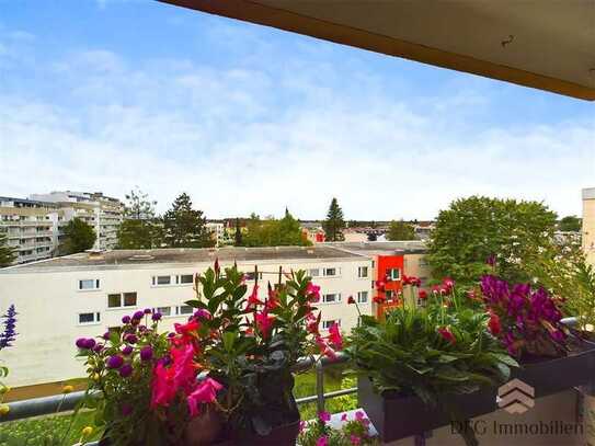 Tolle 2-Zimmer-Dachgeschosswohnung mit Südbalkon und Alpenblick