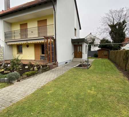 BUCHBERGER Immobilien - 5 Zimmer-Reiheneckhaus auf Traumgrundstück