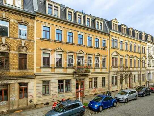 Attraktive Kapitalanlage: Altbau mit Charakter in Neustadt – 2,5-Zimmer-Wohnung mit zwei Balkonen