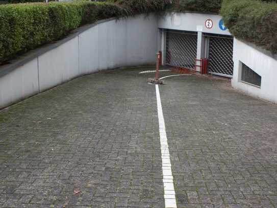 Moderner Tiefgaragenstellplatz