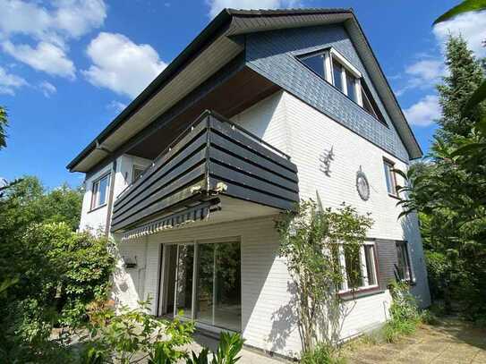 Großes Einfamilienhaus mit Wohlfühlcharakter in angenehmer Wohnlage von Steinhagen