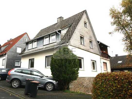 Zweifamilienhaus mit Appartement in Siegen-Dreisbach