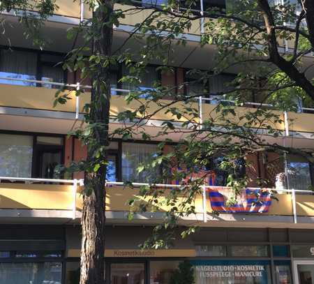 Schöne 3-Raum-Wohnung mit Balkon und EBK in München-Johanneskirchen