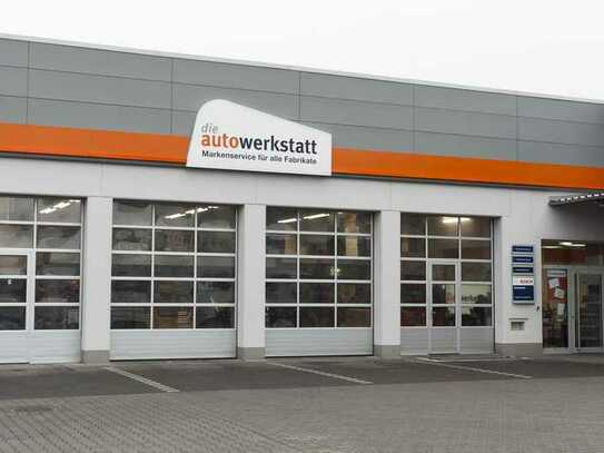 Neue KFZ-Werkstatt an großer Hauptstraße neben Tankstelle