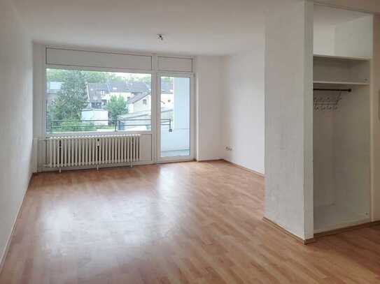 Schön Wohnen mit Balkon - 3 bequeme Zimmer in Krefeld!