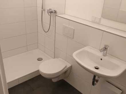 Erstbezug Erdgeschoss renovierte 1 Zimmer KDB Wohnung gute ÖPNV Anbindung