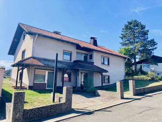 ***Reserviert*** Vielseitiges Einfamilienhaus mit Garten und fantastischem Ausblick