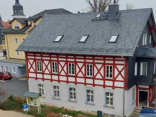 Kernsanierte 5-Zimmer-Wohnung in Bestlage von Bad Steben