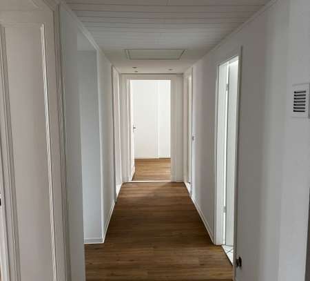 Stilvolle 4-Zimmer-Wohnung mit gehobener Innenausstattung in Berlin Heinersdorf (Weißensee)