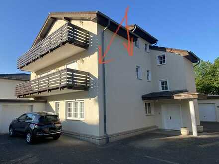 Modernisierte 2,5-Raum-Wohnung mit Balkon und Einbauküche in Köln (Egelspfad)