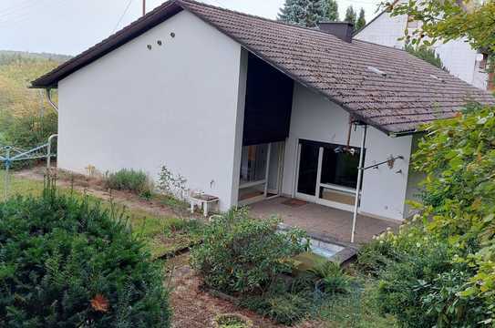 Gepflegtes Einfamilienhaus mit tollem Ausblick in den Pfälzer Wald, Leimen (RLP)