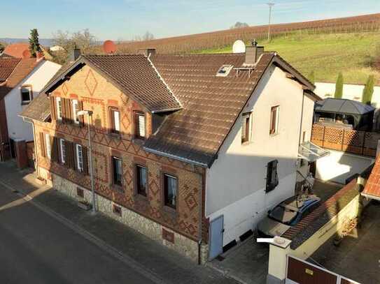 Saniertes Einfamilienhaus in Top-Zustand mit Dachterrasse, Gartenhaus und Blick auf die Weinberge!