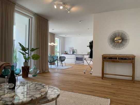 Erstklassige 4-Zimmer-Wohnung in Top Lage mit Aufzug, Balkon und Stellplatz