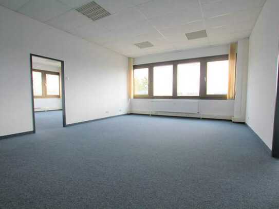 Komplett renovierte Büroräume im 1.OG auf ca. 390m² in Karlsfeld bei München