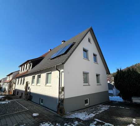 Doppelhaushälfte in ruhiger Wohnlage (je eine Wohnung pro Etage) in Tuttlingen
